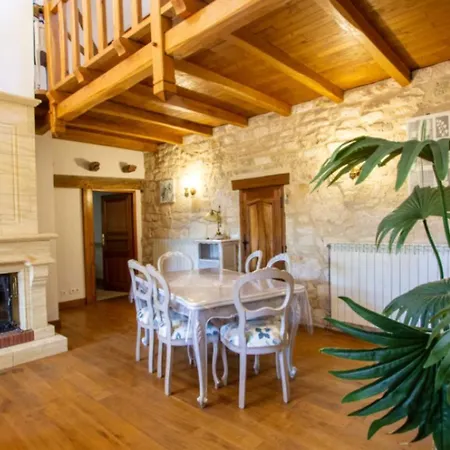 Confortable A Avec Piscine Privee Et Jardin Villa